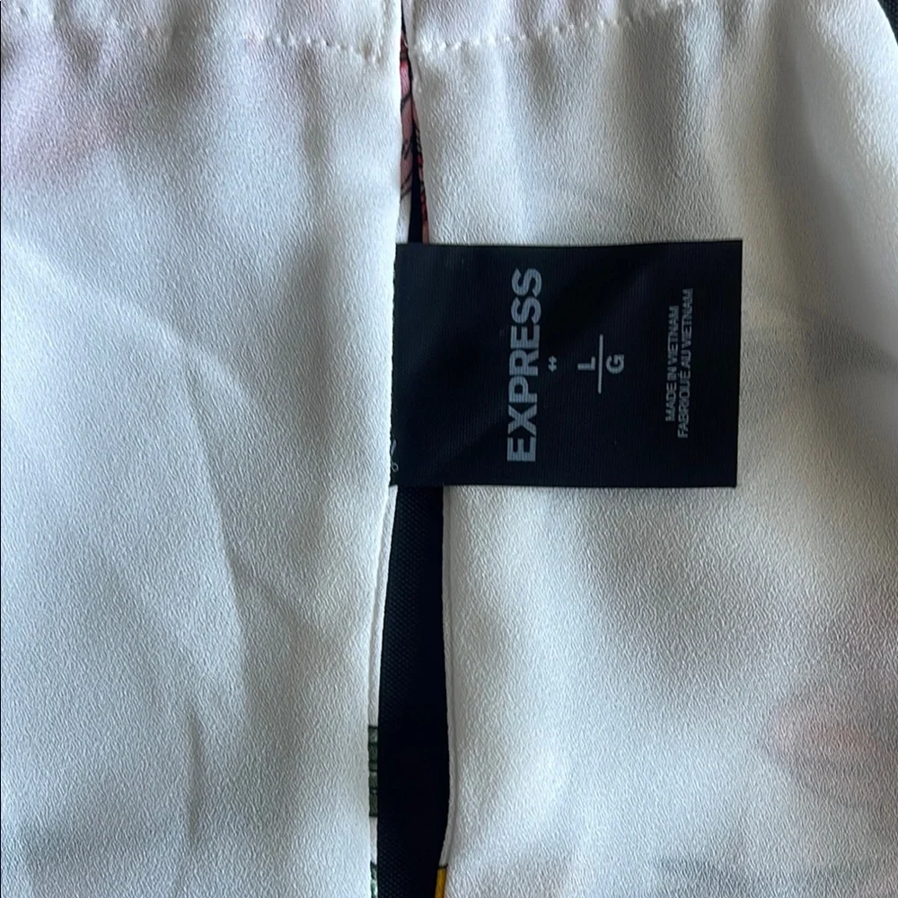 Express Multicolor Floral Camisole Top - Picture 3 of 4